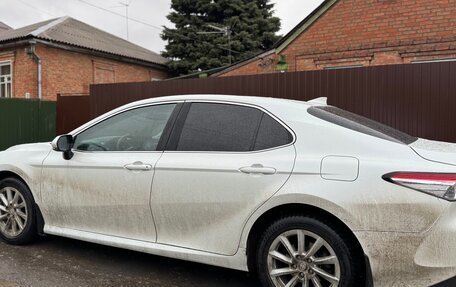 Toyota Camry, 2021 год, 2 250 000 рублей, 4 фотография