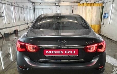 Infiniti Q50 I рестайлинг, 2014 год, 2 000 000 рублей, 2 фотография