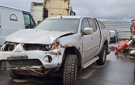 Mitsubishi L200 IV рестайлинг, 2009 год, 500 000 рублей, 3 фотография