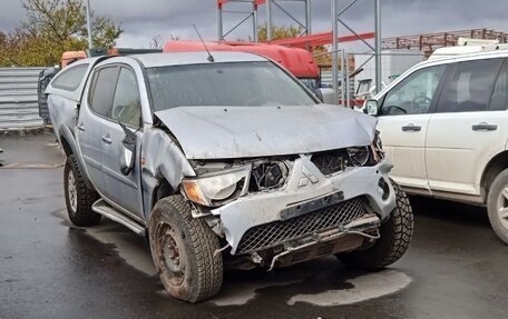 Mitsubishi L200 IV рестайлинг, 2009 год, 500 000 рублей, 5 фотография