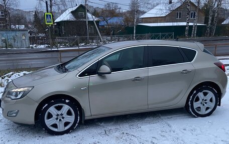 Opel Astra J, 2010 год, 700 000 рублей, 4 фотография