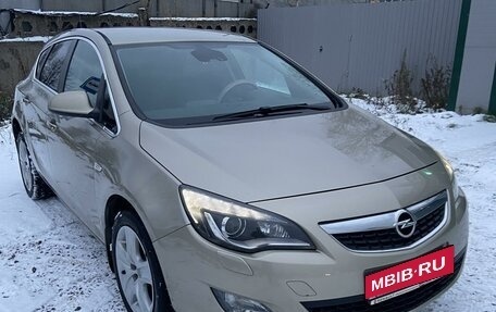 Opel Astra J, 2010 год, 700 000 рублей, 6 фотография