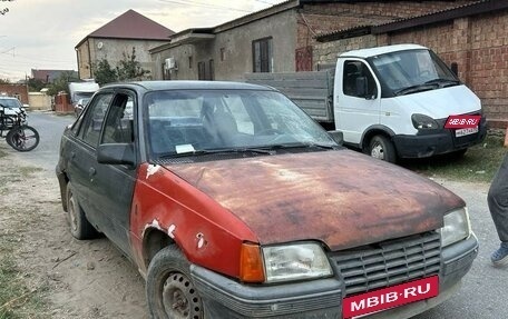 Opel Kadett E рестайлинг, 1986 год, 45 000 рублей, 8 фотография