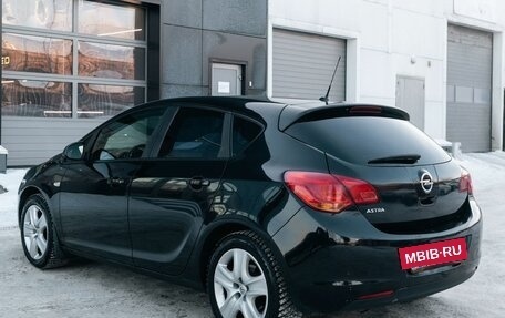 Opel Astra J, 2010 год, 780 000 рублей, 3 фотография