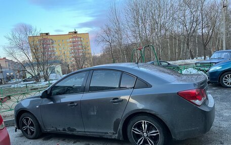 Chevrolet Cruze II, 2009 год, 700 000 рублей, 7 фотография