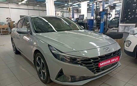 Hyundai Elantra, 2021 год, 2 450 000 рублей, 3 фотография