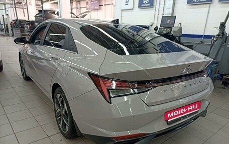 Hyundai Elantra, 2021 год, 2 450 000 рублей, 6 фотография