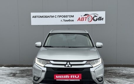 Mitsubishi Outlander III рестайлинг 3, 2015 год, 1 690 000 рублей, 2 фотография