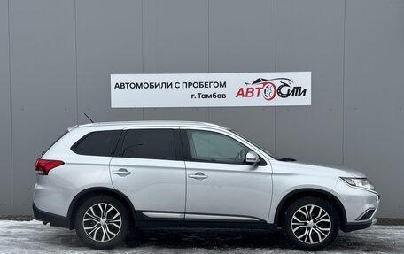 Mitsubishi Outlander III рестайлинг 3, 2015 год, 1 690 000 рублей, 5 фотография