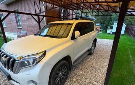 Toyota Land Cruiser Prado 150 рестайлинг 2, 2016 год, 4 000 000 рублей, 2 фотография