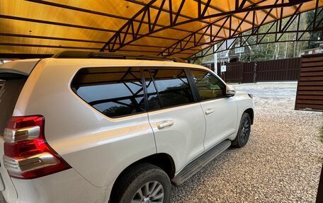 Toyota Land Cruiser Prado 150 рестайлинг 2, 2016 год, 4 000 000 рублей, 3 фотография