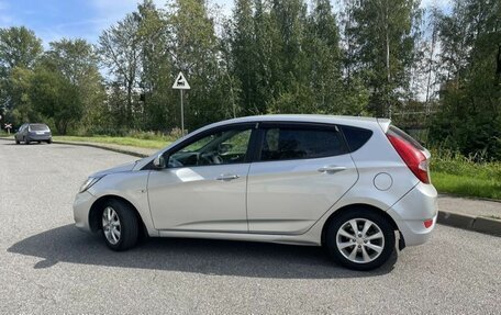 Hyundai Solaris II рестайлинг, 2012 год, 860 000 рублей, 5 фотография