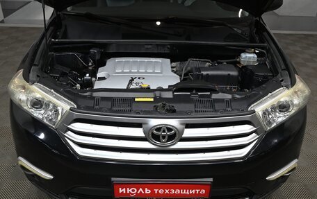 Toyota Highlander III, 2011 год, 2 330 000 рублей, 3 фотография