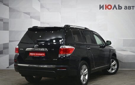 Toyota Highlander III, 2011 год, 2 330 000 рублей, 8 фотография