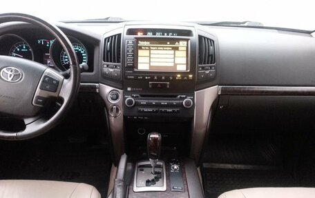 Toyota Land Cruiser 200, 2011 год, 3 350 000 рублей, 16 фотография