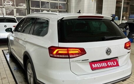 Volkswagen Passat B8 рестайлинг, 2019 год, 2 999 000 рублей, 3 фотография