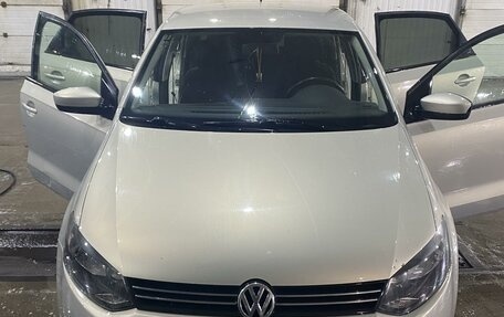 Volkswagen Polo VI (EU Market), 2012 год, 830 000 рублей, 2 фотография