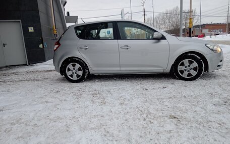 KIA cee'd I рестайлинг, 2011 год, 878 000 рублей, 4 фотография