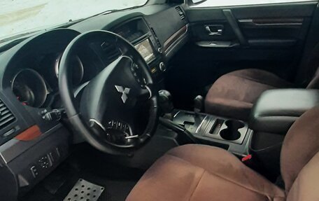 Mitsubishi Pajero IV, 2007 год, 1 550 000 рублей, 8 фотография