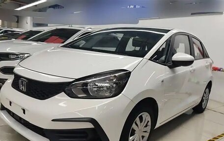 Honda Fit, 2021 год, 1 375 000 рублей, 2 фотография