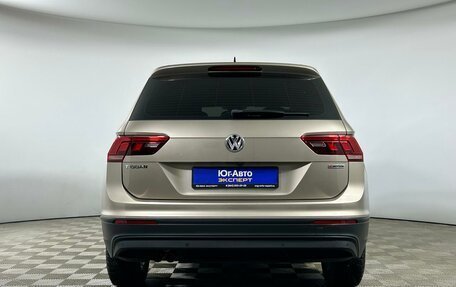 Volkswagen Tiguan II, 2019 год, 2 649 000 рублей, 5 фотография