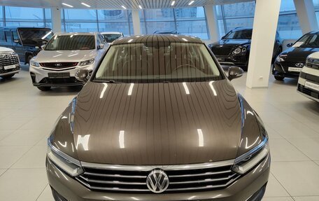 Volkswagen Passat B8 рестайлинг, 2017 год, 2 050 000 рублей, 3 фотография