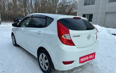 Hyundai Solaris II рестайлинг, 2013 год, 879 000 рублей, 3 фотография