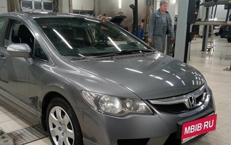 Honda Civic VIII, 2009 год, 880 000 рублей, 2 фотография