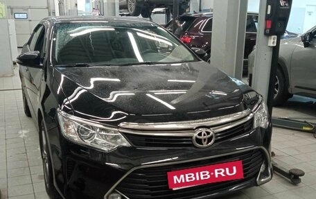 Toyota Camry, 2016 год, 2 371 200 рублей, 2 фотография