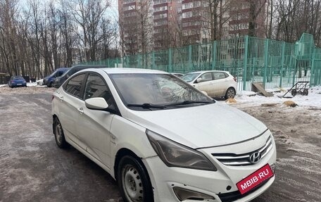 Hyundai Solaris II рестайлинг, 2015 год, 635 000 рублей, 2 фотография