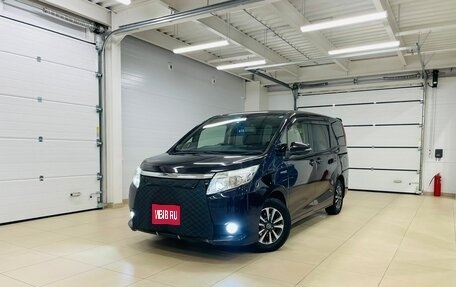 Toyota Noah III, 2014 год, 2 399 000 рублей, 1 фотография