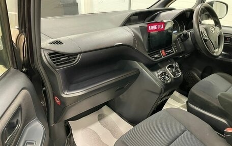 Toyota Noah III, 2014 год, 2 399 000 рублей, 12 фотография