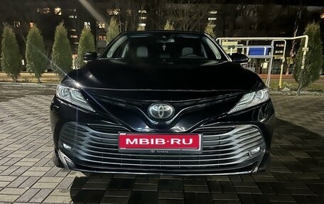 Toyota Camry, 2019 год, 3 400 000 рублей, 1 фотография