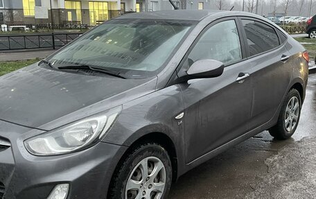 Hyundai Solaris II рестайлинг, 2014 год, 990 000 рублей, 2 фотография