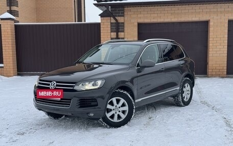 Volkswagen Touareg III, 2011 год, 2 490 000 рублей, 3 фотография