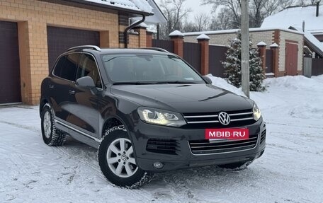 Volkswagen Touareg III, 2011 год, 2 490 000 рублей, 2 фотография