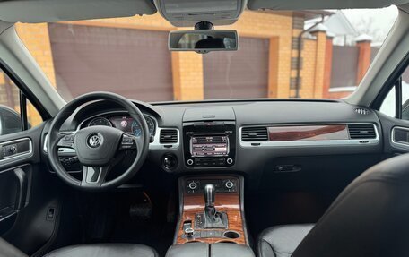 Volkswagen Touareg III, 2011 год, 2 490 000 рублей, 15 фотография