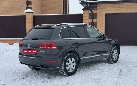 Volkswagen Touareg III, 2011 год, 2 490 000 рублей, 11 фотография