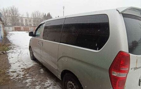 Hyundai Grand Starex Grand Starex I рестайлинг 2, 2008 год, 1 050 000 рублей, 3 фотография