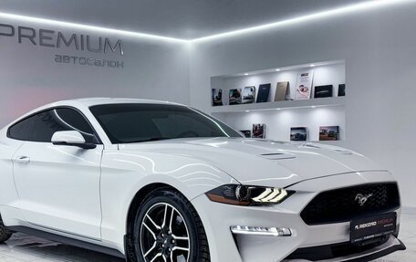 Ford Mustang VI рестайлинг, 2019 год, 3 100 000 рублей, 5 фотография