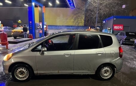 Honda Fit III, 2002 год, 385 000 рублей, 2 фотография