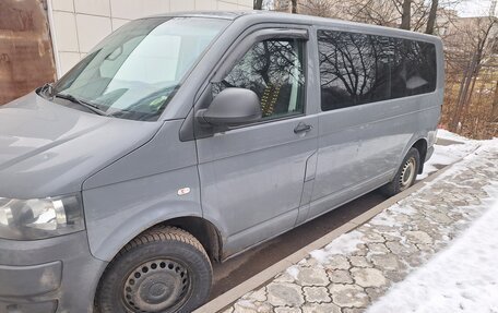 Volkswagen Transporter T5 рестайлинг, 2013 год, 1 800 000 рублей, 4 фотография