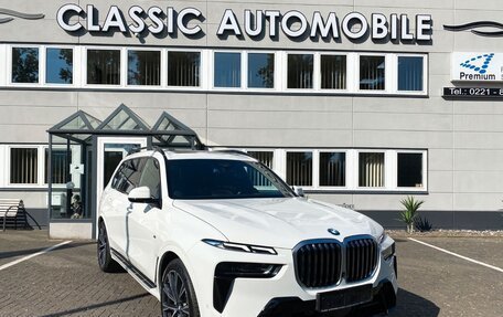 BMW X7, 2022 год, 12 276 000 рублей, 3 фотография