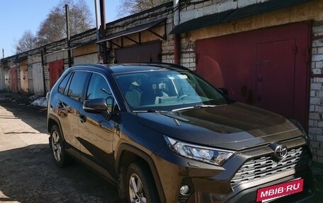 Toyota RAV4, 2020 год, 3 900 000 рублей, 4 фотография