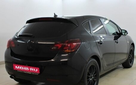 Opel Astra J, 2011 год, 770 000 рублей, 4 фотография