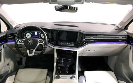 Volkswagen Touareg III, 2018 год, 5 500 000 рублей, 11 фотография