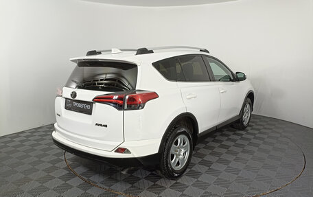 Toyota RAV4, 2017 год, 2 697 000 рублей, 6 фотография