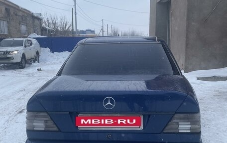 Mercedes-Benz W124, 1990 год, 200 000 рублей, 2 фотография