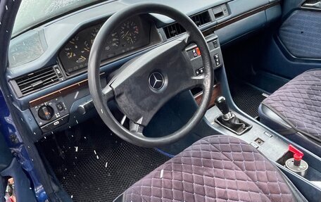 Mercedes-Benz W124, 1990 год, 200 000 рублей, 6 фотография