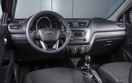 KIA Rio III рестайлинг, 2013 год, 899 000 рублей, 6 фотография